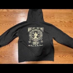 OBEY sweatshirt like new. Make art not war. Size large